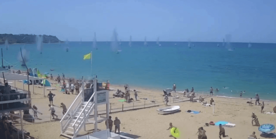 Пляж Учкуевка в Севастополе