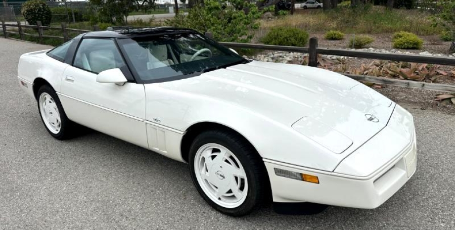 Chevrolet Corvette 1988, Chevrolet Corvette, Chevrolet Corvette C4, капсула времени