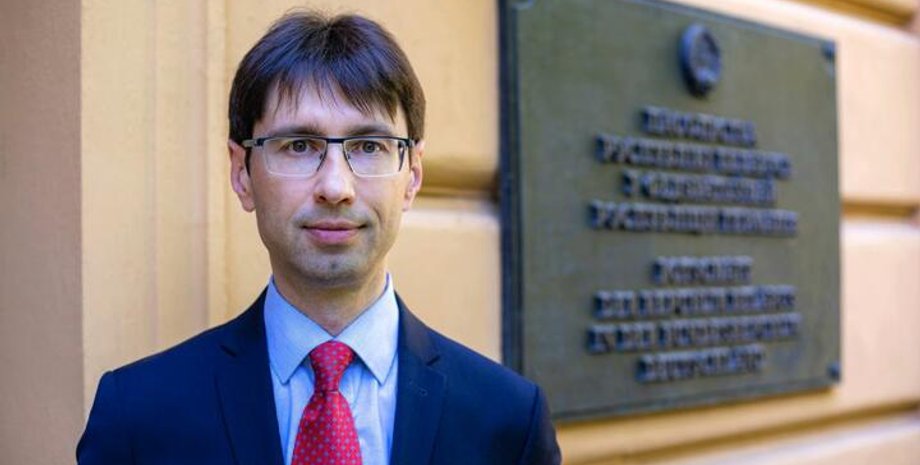 Денис Сидоренко, посол беларуси, допросы, посол беларуси покончил с собой