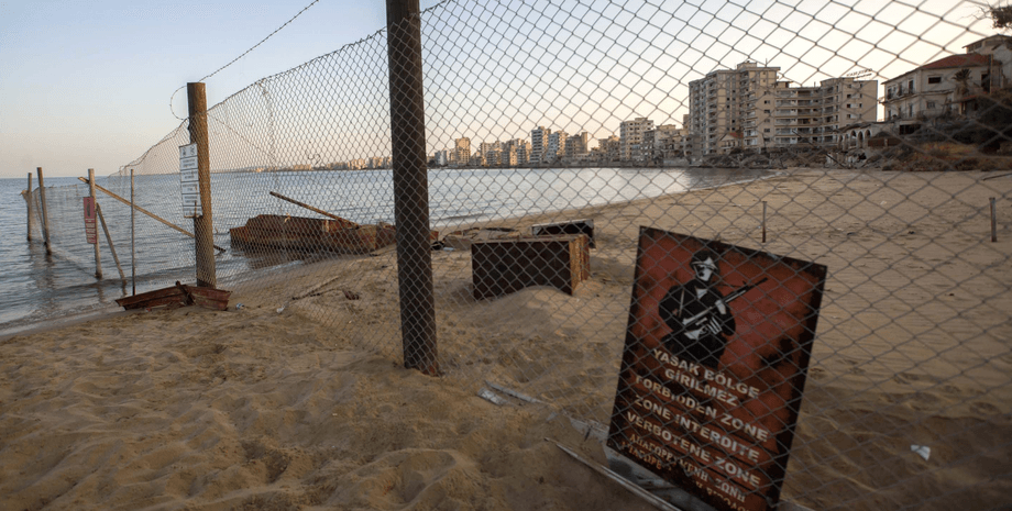 Місто-привид, місто, квартал, курорт, військовий переворот, покинуте місто, темний туризм, туризм, зірки Голлівуду,