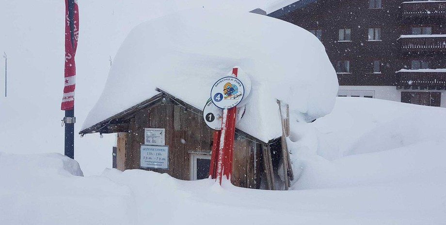 Фото: twitter.com/severeweatherEU, Christian Hunkeler