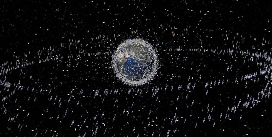 Спутники Земля