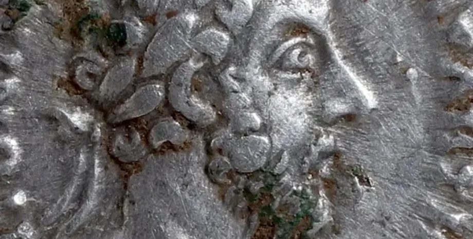 археологи, археология, монеты, денарии, клад, Марк Аврелий, серебро, находка, Англия, Норфолк, римляне