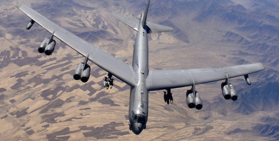 В-52, B-52, б-52, бомбардувальник В-52, бомбардувальник B-52, нові літаки США, старі літаки США, гіперзвукова зброя