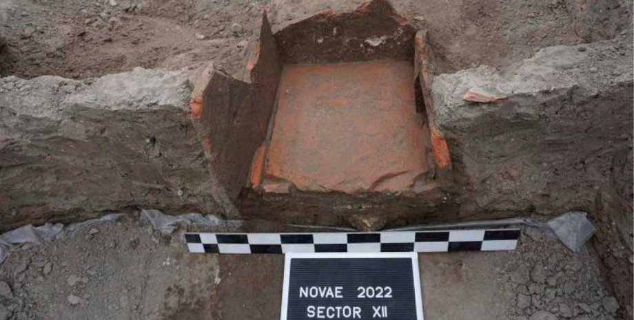 холодильник, яма, фото