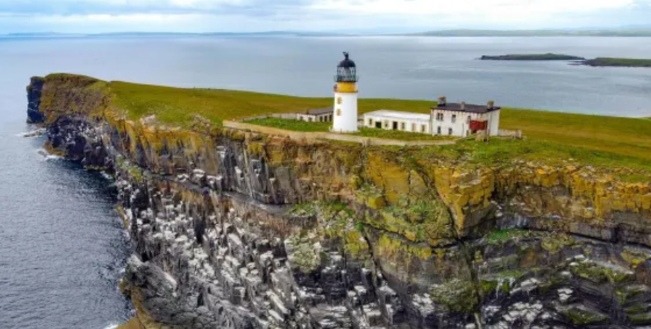 Будтинок для интровертов, на необитаемом острове нашли особняк с семью комнатами, как он выглядит внутри