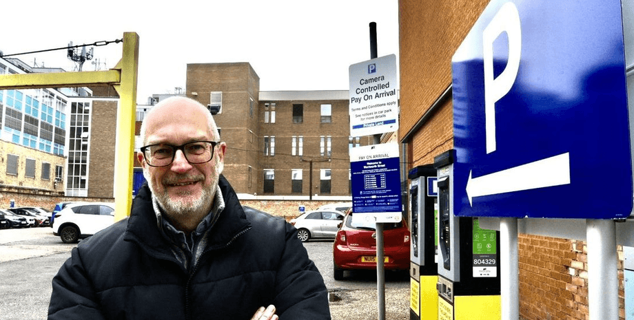 Чоловік, британець, парковка, стоянка, місто,