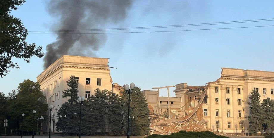 Пожар в здании Херсонской ОГА