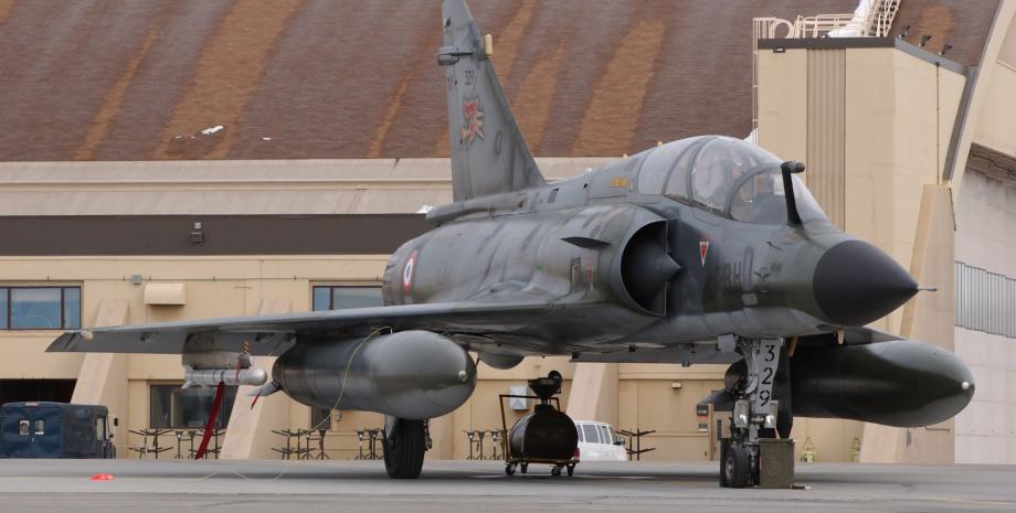 винищувач Mirage 2000D