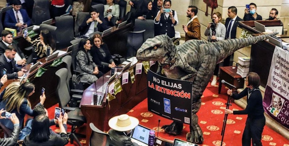 Тиранозавр, Тиранозавр Фрэнки, парламент Колумбии