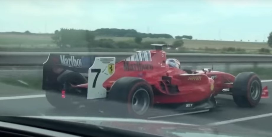 Ferrari f1, гоночный болид, болид Формулы-1, нарушение ПДД, болид Ferrari