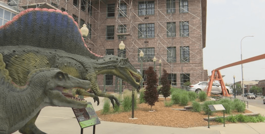 Велоцираптор Велоцираптор, статуя велоцираптора, статуя, кража, полиция, музей, динозавр