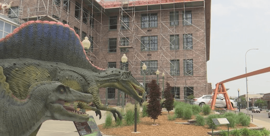 Велоцираптор, статуя велоцираптора, статуя, кража, полиция, музей, динозавр