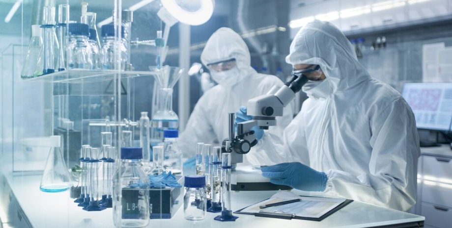 ученые, микроскоп, биотехнологии