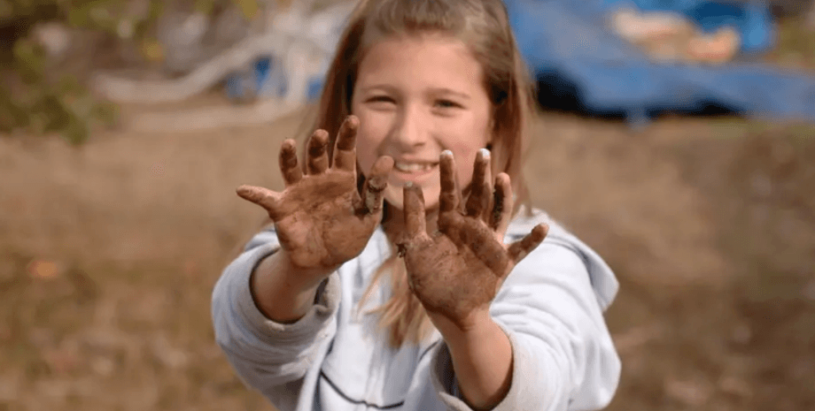 девочка, ребенок, руки, грязные руки