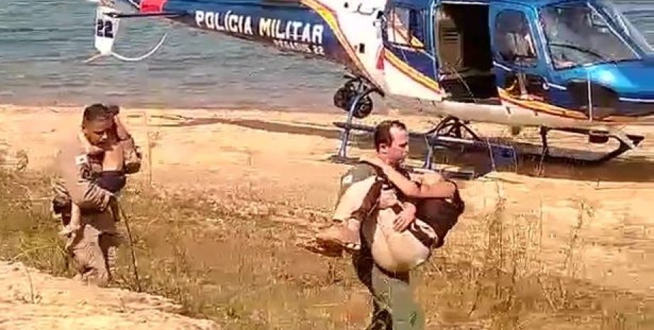 рятувальники у Бразилії, вижилі у джунглях