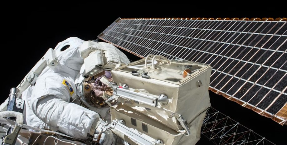 сонячні панелі в космосі сонячна енергетика