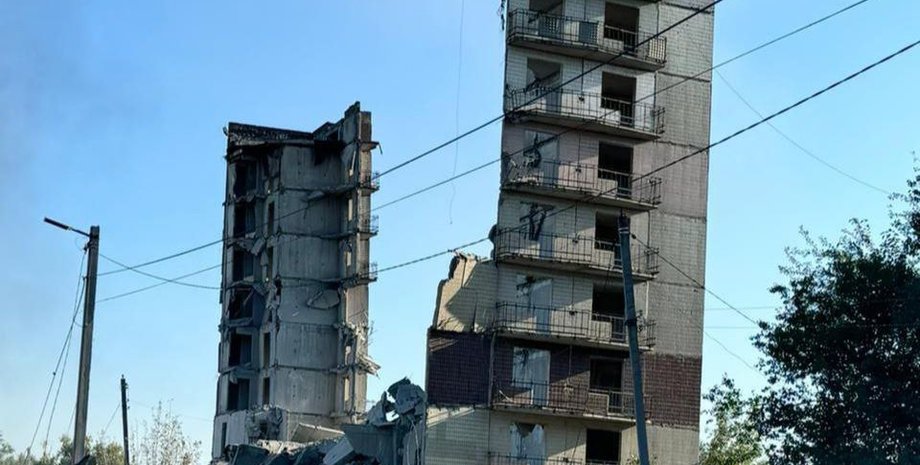 разрушенный дом Мирноград, Мирноград обстрел, Мирноград обстрел