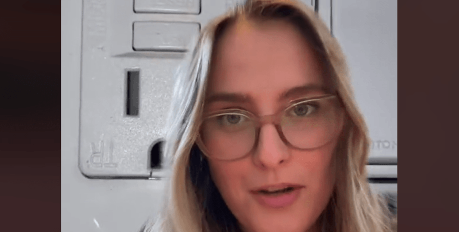 Девушка, камера, скрытая камера, ванная комната, розетка, соцсети, TikTok, женщина, Airbnb