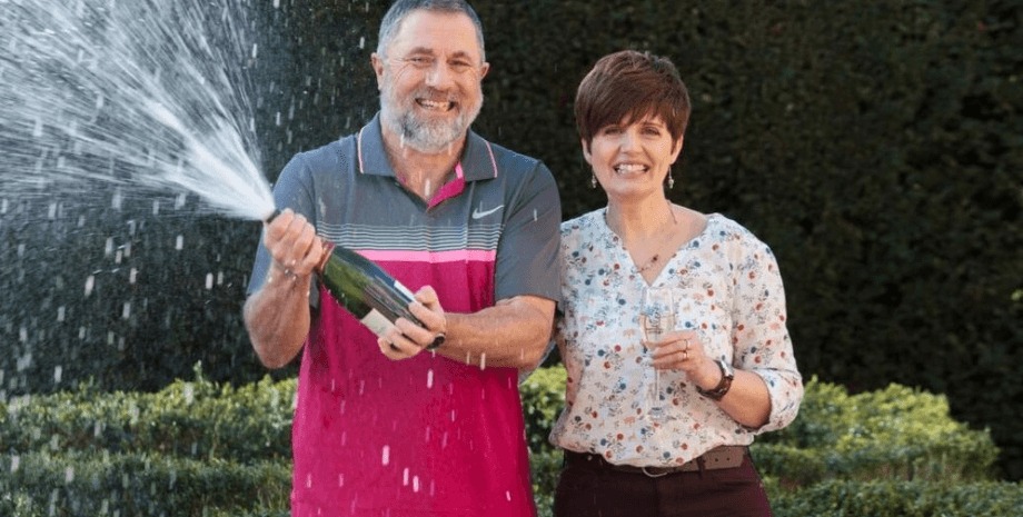 Победители лотереи, выиграли в лотерею, сорвали джекпот, семейная пара, развод, живут в особняках, новые возлюбленные,