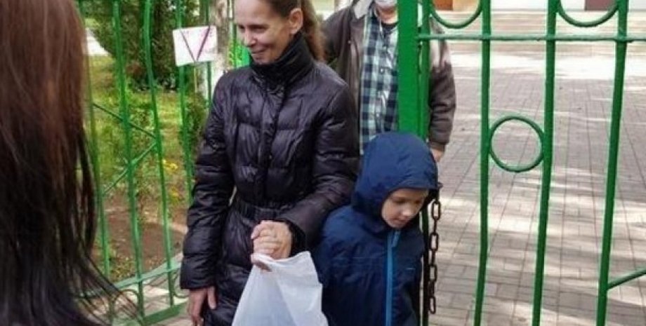 Елена Лазарчик с сыном/Фото: TUT.by