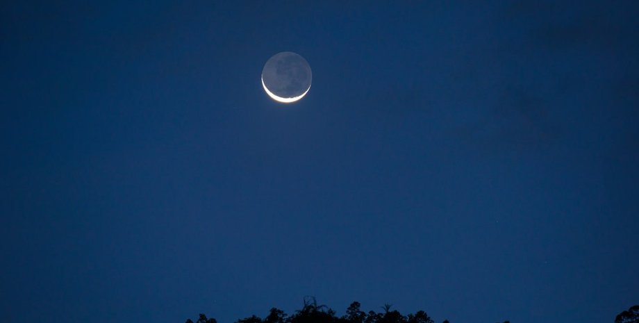 Молодая Луна в ноябре 2023 фото, растущая Луна в ноябре 2023 фото, молодой месяц