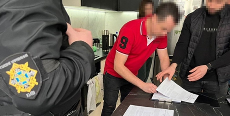 According to the SBU, the detainees spread fakes on the Armed Forces and filmed ...