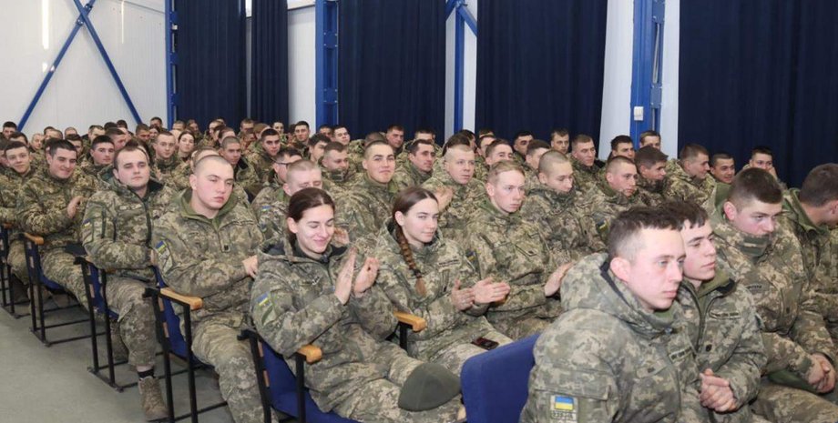 Курсанты военных ВУЗов