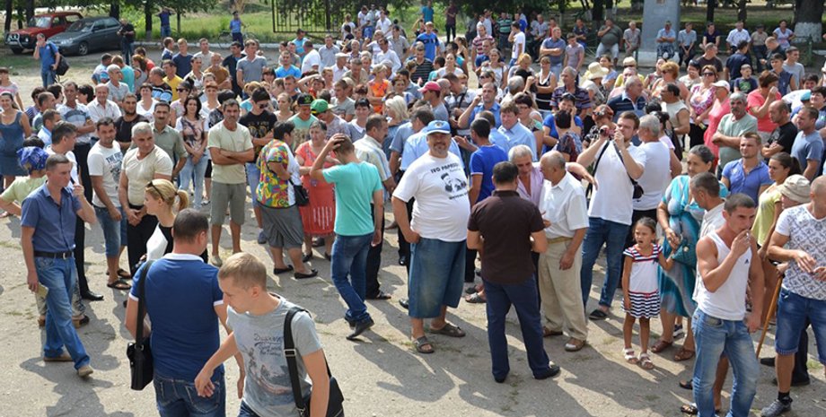 Сход в Лощиновке / Фото: УНИАН