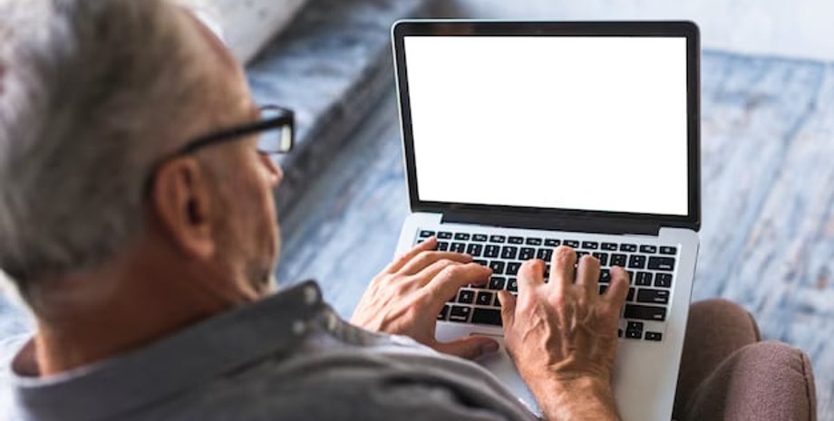 63-летний Дэвид Франклин Слейтер служил как гражданское лицо, но с допуском к секретной информации