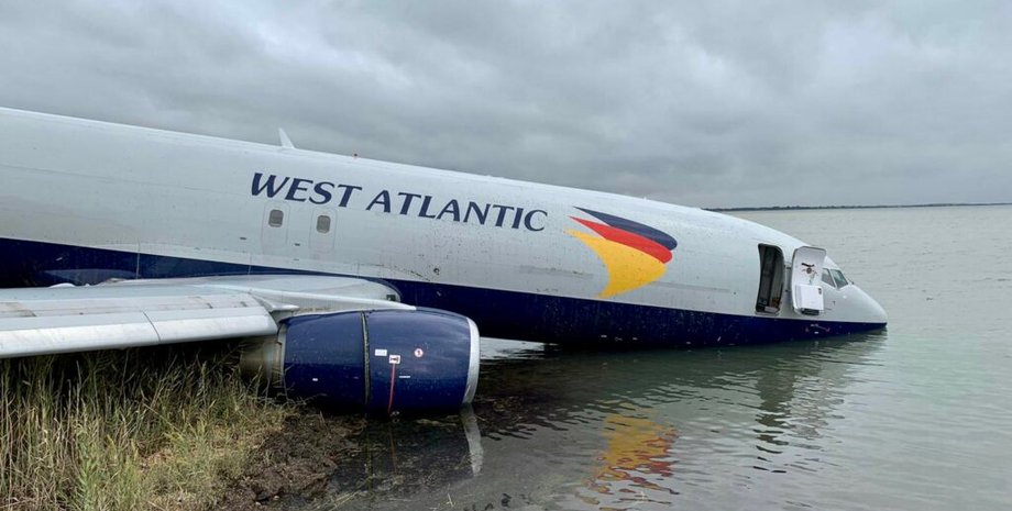 записи "чорних скриньок". Літак, Монпельє, літак, літак впав, авіакатастрофа, льотні інциденти, пригоди в небі, літак впав сьогодні, США, аварія літака, літак у франції, аеропорт Монпельє, аеропорт закритий,