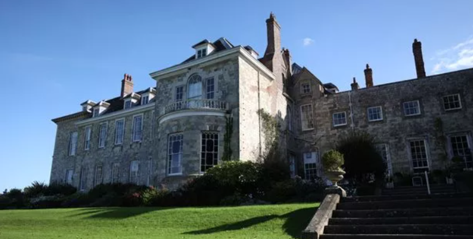 В селе Фирл живет только одна семья, дома принадлежат только одной семье, жилье, Великобритания, туризм, путешествия, фото