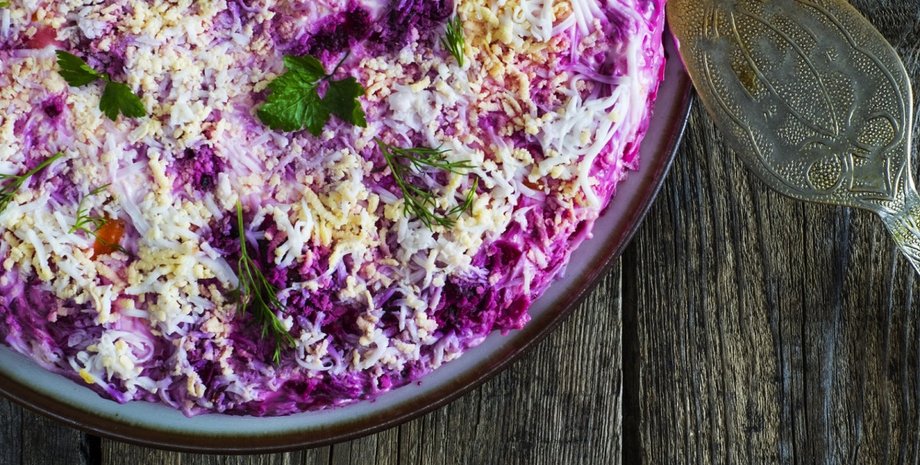 Шпроти під шубою, салат шуба, Салат листковий, Салати святкові, Оселедець під шубою