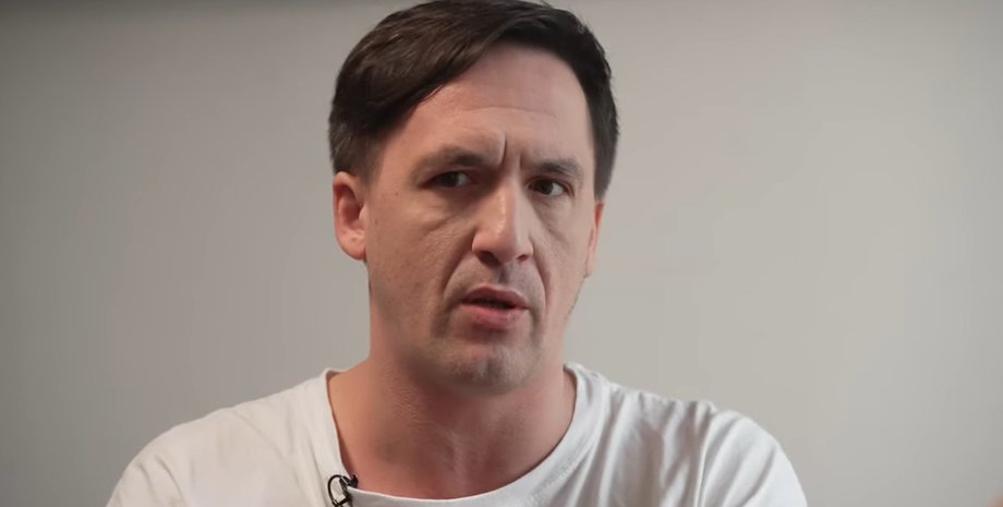 Артур Смольянинов