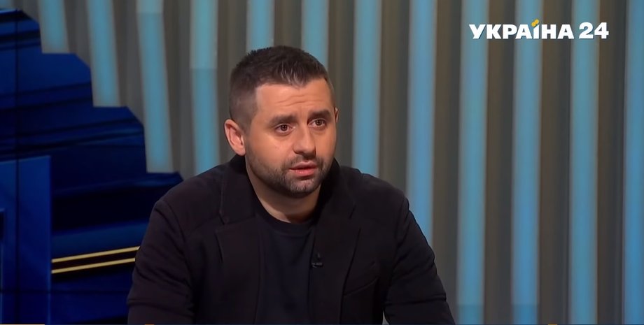 Арахамия раскритиковал Арестовича из-за угроз России