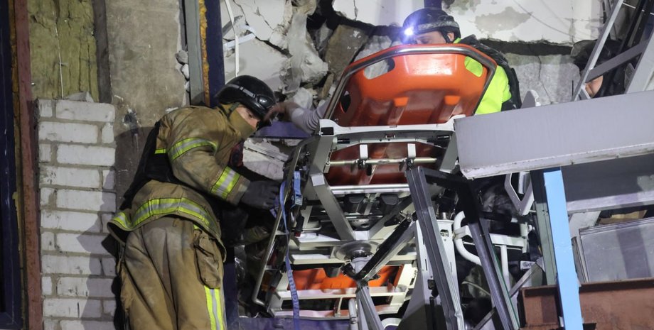 Запорожье, обстрел Запорожья, удар по Запорожью, удар Запорожья, ГСЧС