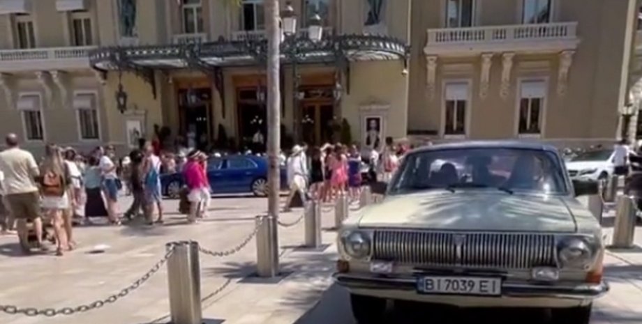 Волга у Монако, автомобілі у Монако, українці у Монако, Волга ГАЗ-24