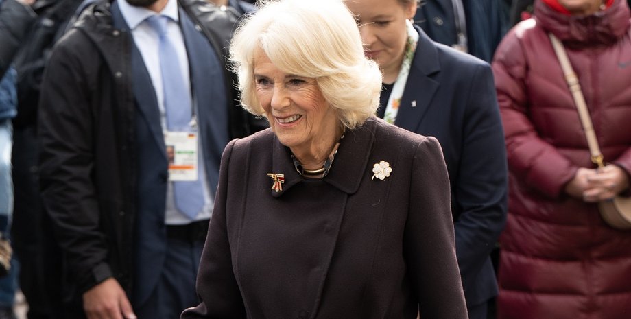 Королева-консорт Камилла, камилла, брошь, особенное украшение, королевские украшения, камилла в берлине