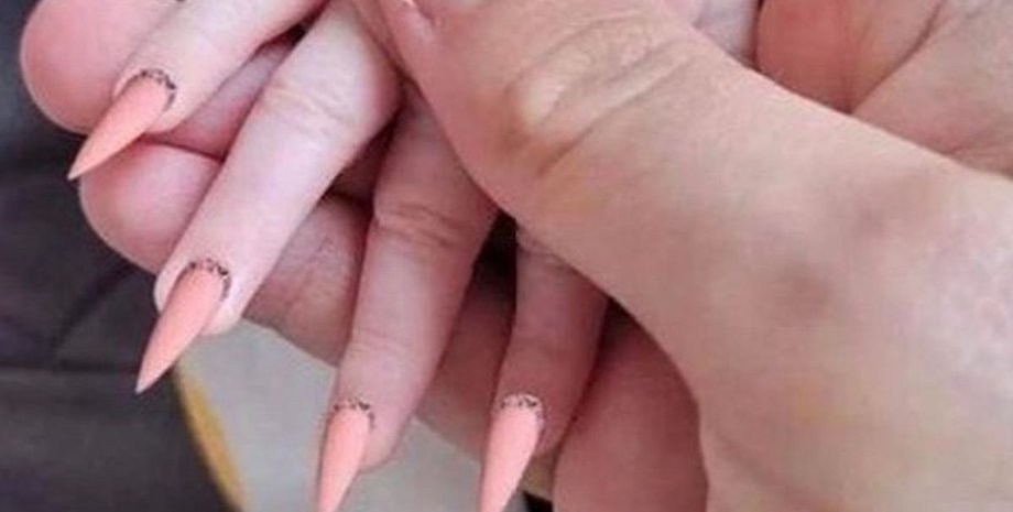 женщина, ребенок, соцсети, ногти, реклама, критика,