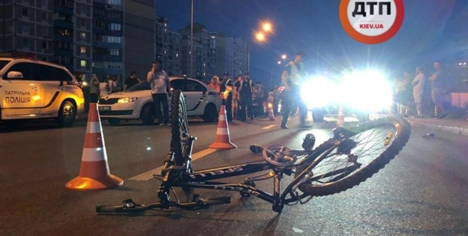 Место ДТП/Фото: facebook.com/dtp.kiev.ua/