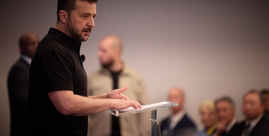 Володимир Зеленський доручив уряду спростити процедуру перетину державного кордону для молодих українців