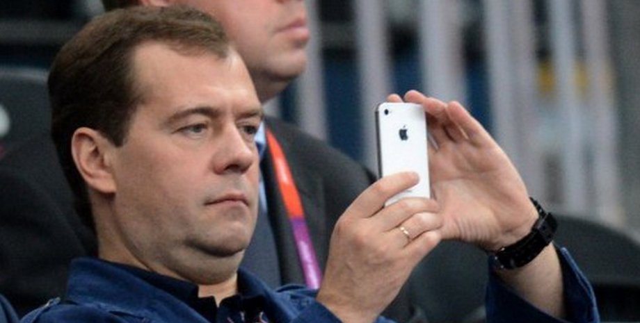 Дмитрий Медведев, смартфон, Россия