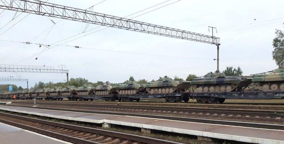 Российская военная техника на станции Верейцы, Беларусь, 21 сентября 2017