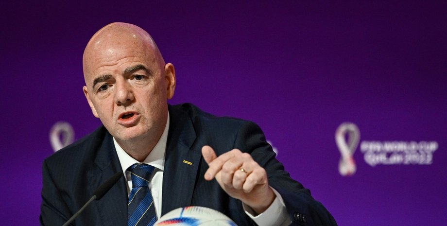 Джанни Инфантино хочет вернуть Россию в футбол