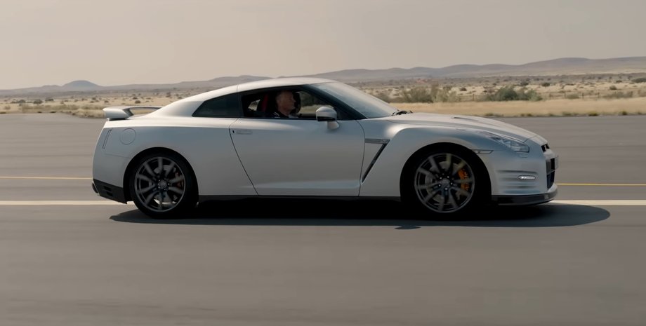 Nissan GT-R, Nissan GT-R 2012, тюнинг Nissan GT-R, рекорд скорости, самый быстрый пенсионер