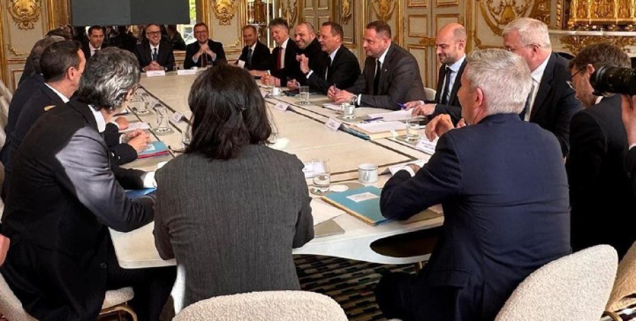 Переговоры в Париже Переговоры в Париже