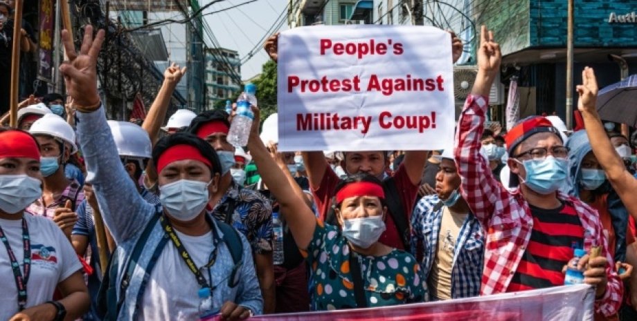 М'янма, інтернет, військова хунта, журналісти, відключення інтернету