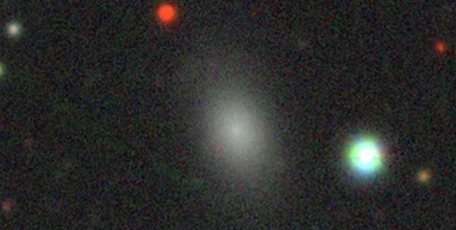 галактика SDSS J011754.86+095819.0