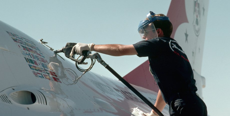 Літаки F-16, винищувач F-16, F-16 США, F-16 авіація США, Виведення F-16 з експлуатації, F-16 допомога Україні, F-16 авіація ЗСУ, F-16 заміна на F-35