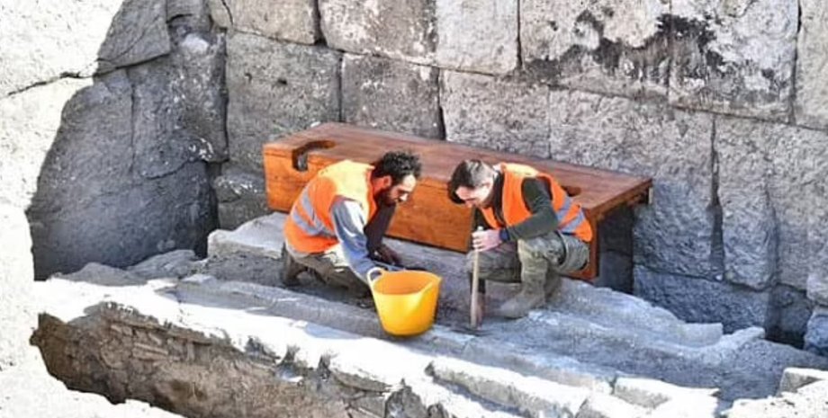 туалет, лава, дерев'яна лава, стародавній туалет, театр, стародавній рим, Туреччина